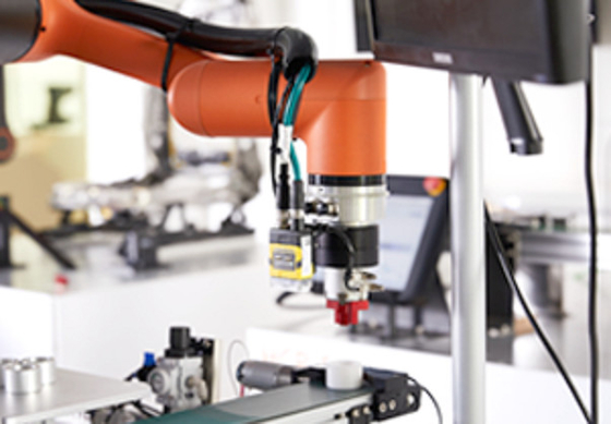 Рука робота Cobot Palletizer HCR-12 оси Hanwha 6 сотрудническая с Gripper системы Onrobot зрения