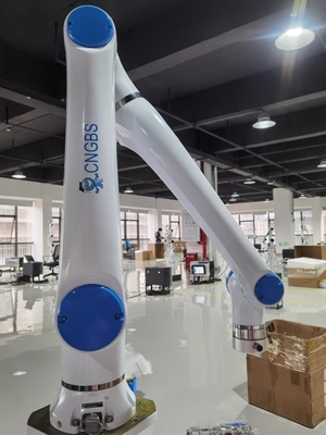 Ось робота CNGBS-G05 Cobot 6 китайского бренда воспитательная с Gripper Cobot Pallerizer Onrobot RG6