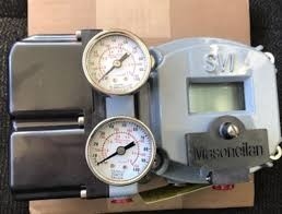 Управляющий клапан с Masoneilan SVI II AP Advanced Performance Digital Valve Positioner и регулятором фильтра Fisher 67CFR