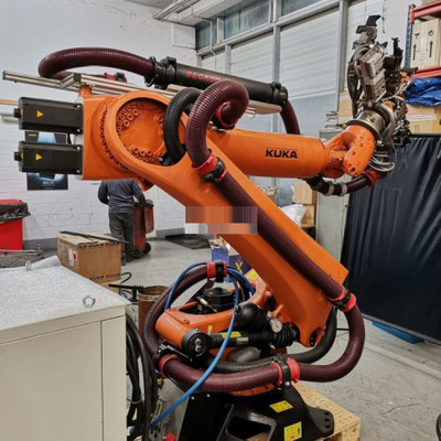 KUKA KR 360 R2830 Роботизированная рука полезная нагрузка 360 кг с линией сборки CNGBS для сборки двигателя в качестве машины для сбора и размещения
