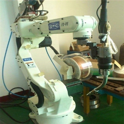 Промышленный робот OTC FD-B6L с 2008MM Reach с сварщиками ARC и сварочной машиной DM350