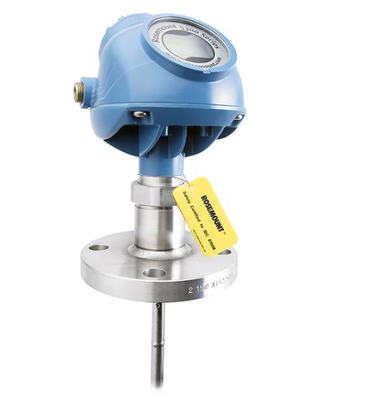Скид-монтированный заправляющий блок оснащен EMERSON Rosemount 5300 уровневым передатчиком - направленный волновой радарный уровневой счетчик