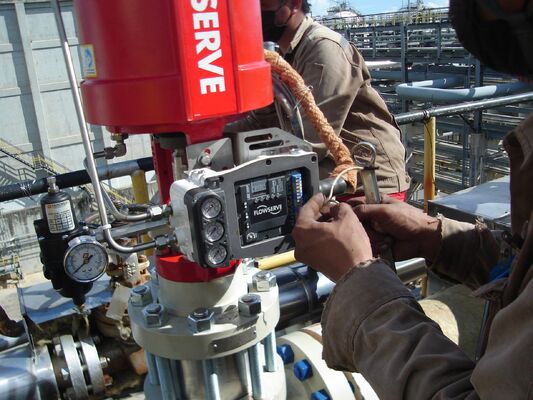 Flowserve Logix 3800e 3800 Цифровой позиционер клапана Flowserve Поставщик запасных частей для регулирующих клапанов Цена