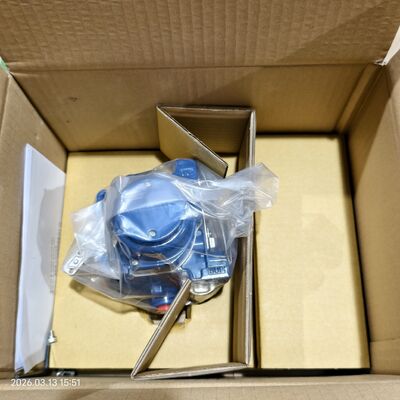 Китай Пневматический клапан управления с позитонером клапана Azbil AVP100/AVP102 и регулятором фильтра Fisher 67CFR-38VVP 67CF-1663-38597