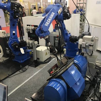 Промышленная робототехническая рука AR1440 со сварщиками RD350S лазера и достигаемости 1440MM используемой для дуговой сварки