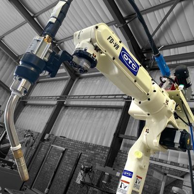 Оборудование сварочного огоня DM350 оси FD-V8 робота заварки 6 TIG внешнее медицинское