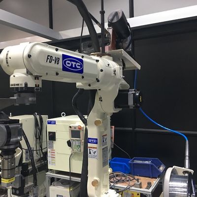 Полезная нагрузка робота автоматной сварки OTC сварочных огоней FD-V8 8kg для заварки Mig