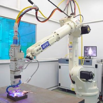 Робот быстрых и Slimer робототехнический сваривая FD-V8L с полезной нагрузкой 8KG как другое сварочное оборудование для заварки