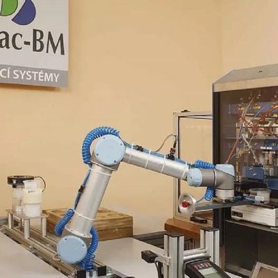 Мини робот UR 3e сотруднического робота с полезной нагрузкой 3KG как Cobot для материальных частей погрузочно-разгрузочного оборудования