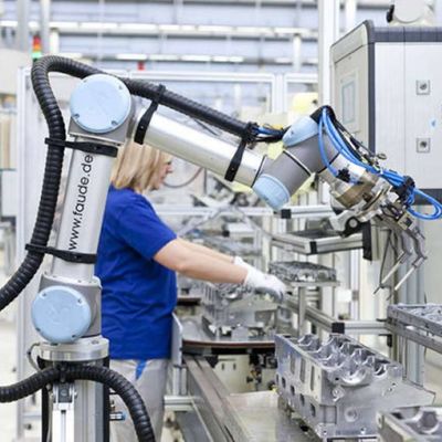 Рука оси робота собрания UR16e 6 робототехническая для электронного сотруднического робота