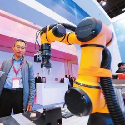 Ось Cobot AUBO I16 6 для нагружать и разгружать как сотруднический робот