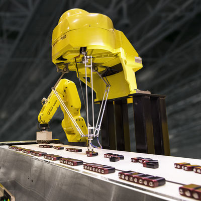 Робот собрания промышленного робота M-1iA с Gripper робота для небольшой сборки двигателя